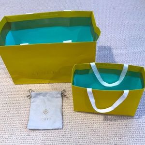 Kendra Scott bundle 2 bags and a pouch